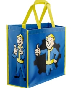 torba zakupowa torba zakupowa fallout vault boy to oficjalnie licencjonowany gadżet inspirowany kultową serią fallout. charakterystyczna niebiesko żółta kolorystyka oraz grafiki przedstawiające vault boya sprawiają, że produkt od razu przyciąga uwagę fanów postapokaliptycznego uniwersum. duży rozmiar i wytrzymała konstrukcja sprawiają, że torba doskonale sprawdzi się podczas codziennych zakupów, podróży, wydarzeń gamingowych czy konwentów. mocne uchwyty zapewniają wygodne przenoszenie, a klasyczny motyw vault tec nadaje jej wyjątkowego charakteru. to praktyczny dodatek dla każdego fana fallouta, który łączy funkcjonalność z kolekcjonerskim wyglądem. torba świetnie sprawdzi się również jako prezent dla gracza lub miłośnika oficjalnych gadżetów związanych z grami wideo. najwązniejsze cechy: oficjalnie licencjonowany produkt fallout kultowy motyw vault boy oraz vault tec duży rozmiar około 45 × 40 × 18 cm wielorazowa torba zakupowa wytrzymałe uchwyty do codziennego użytkowania oryginalny produkt marki fanwraps charakterystyczna niebiesko żółta kolorystyka idealna na zakupy, wyjazdy i konwenty doskonały prezent dla fana fallout praktyczny i kolekcjonerski gadżet w jednym torba zakupowa fallout vault boy to praktyczny gadżet dla każdego fana serii fallout. duża pojemność sprawia, że świetnie nadaje się na zakupy, wyjazdy i codzienne użytkowanie, a oficjalna licencja gwarantuje wysoką jakość wykonania. kultowy vault boy oraz motywy vault tec wyróżniają ją spośród zwykłych toreb, czyniąc ją doskonałym prezentem dla gracza i kolekcjonera.